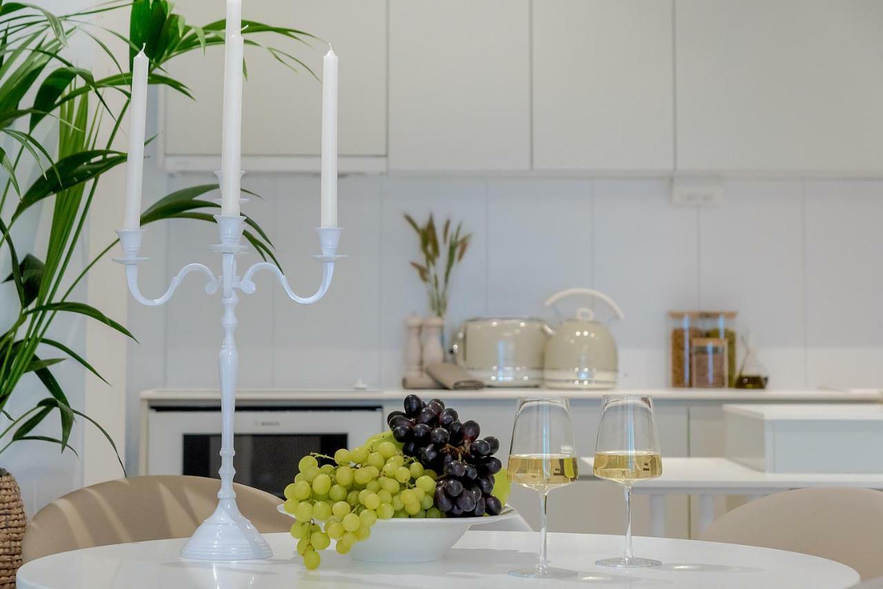 ספליט The Pleasurist - Apartment With Private Heated Pool And Terrace מראה חיצוני תמונה